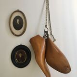 Wooden shoe trees