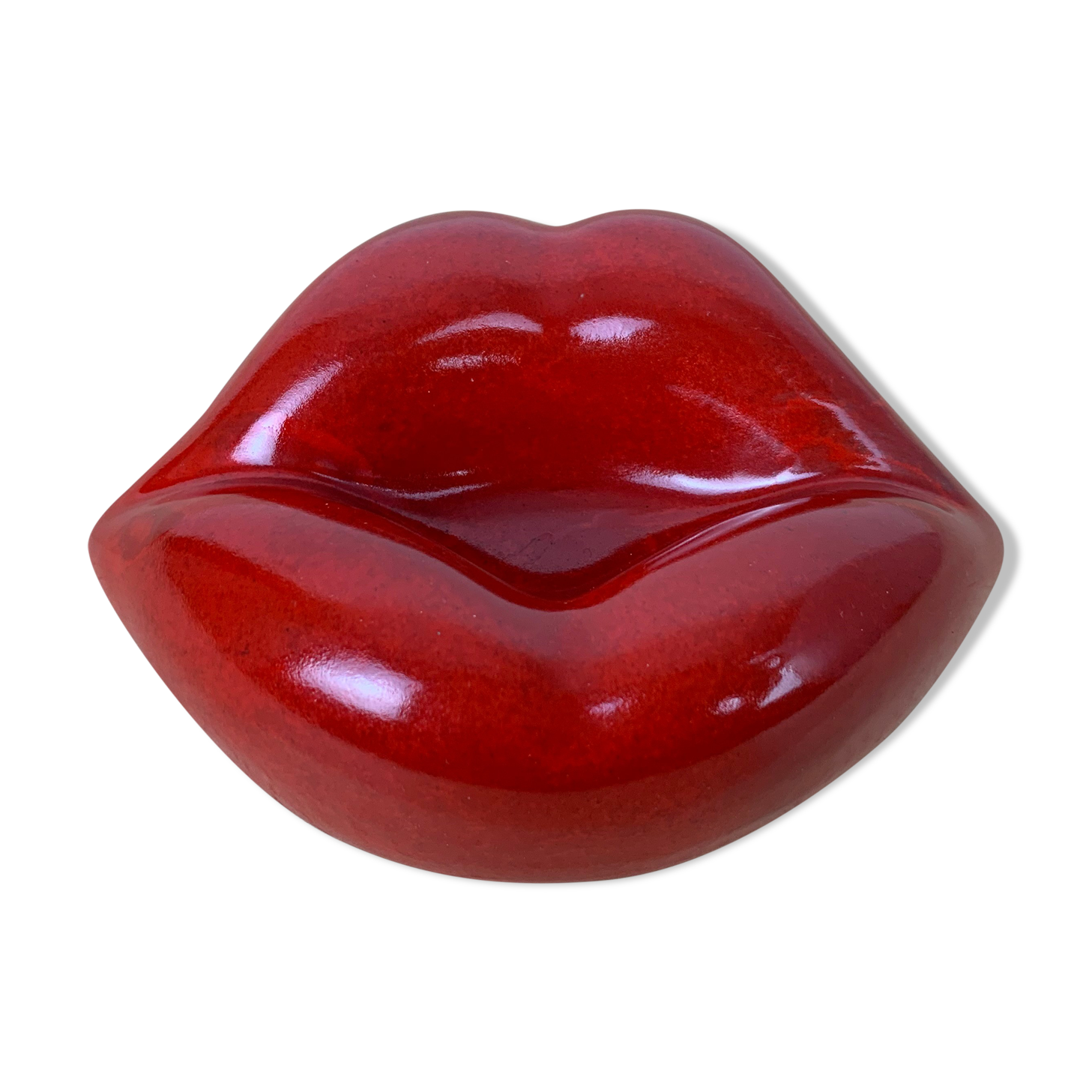 Empty pocket ashtray mouth ceramic red pop