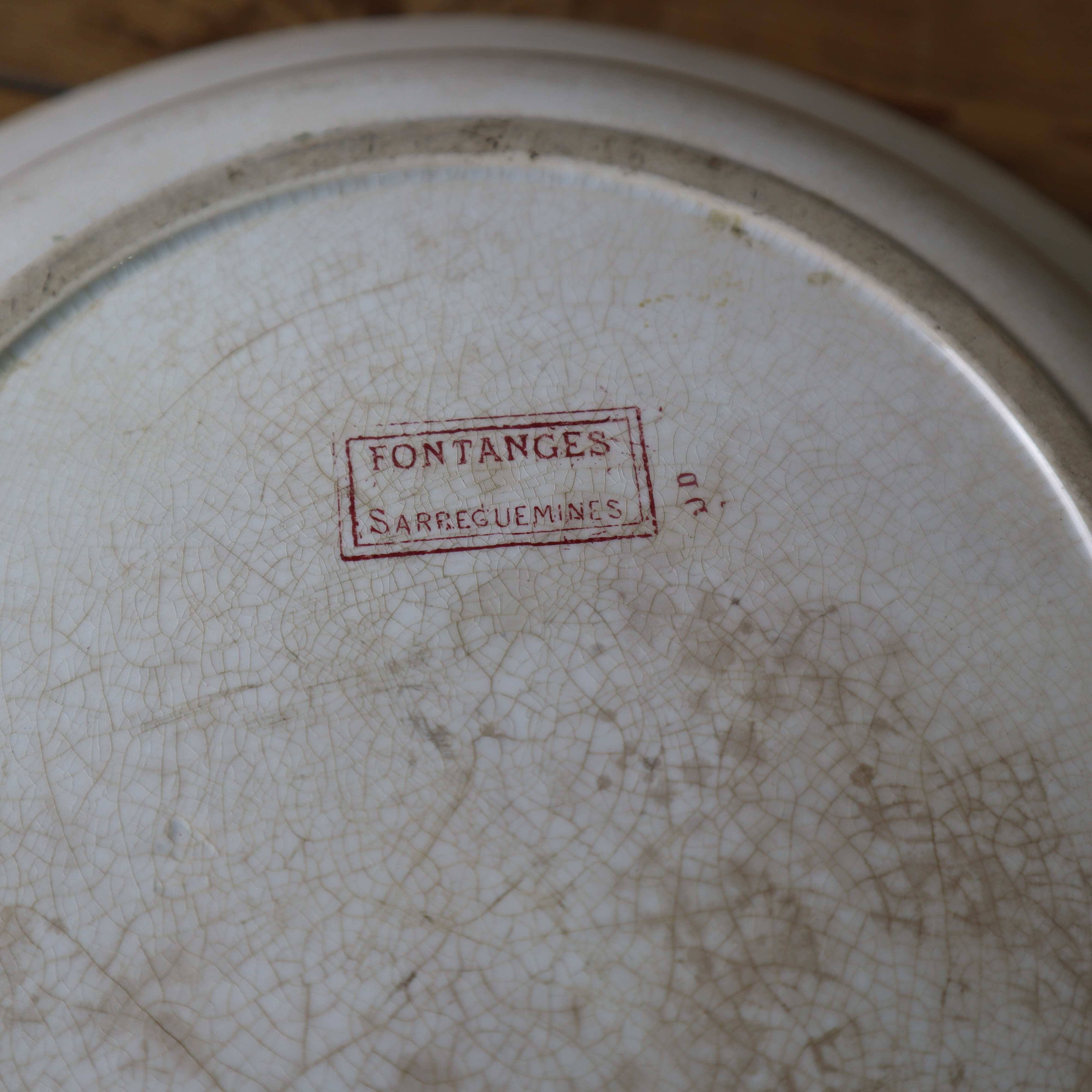 Sarreguemines hollow dish FONTANGES model white/pink