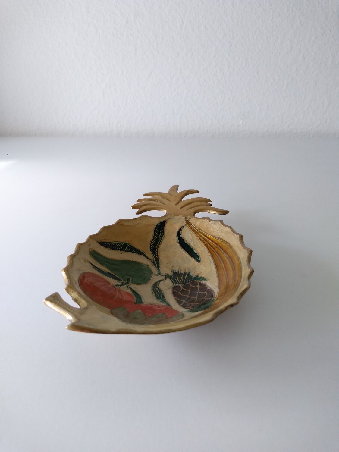 Empty pocket pineapple enamelled brass