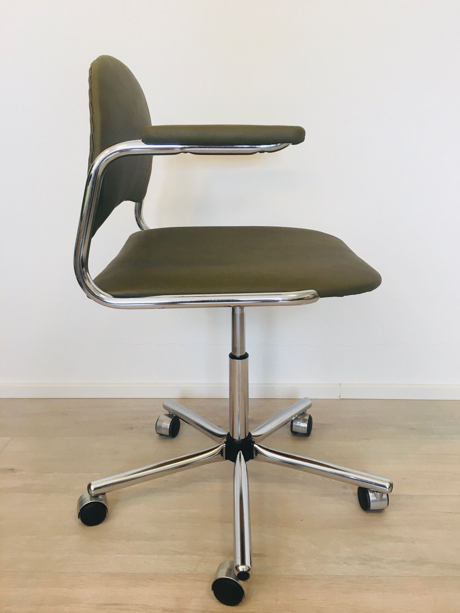 Olive Office Chair from Kovona, 1970s