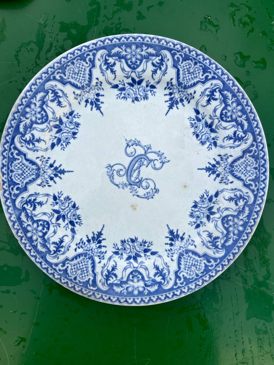 6 assiettes Gien série monogramme « 2nd choix »