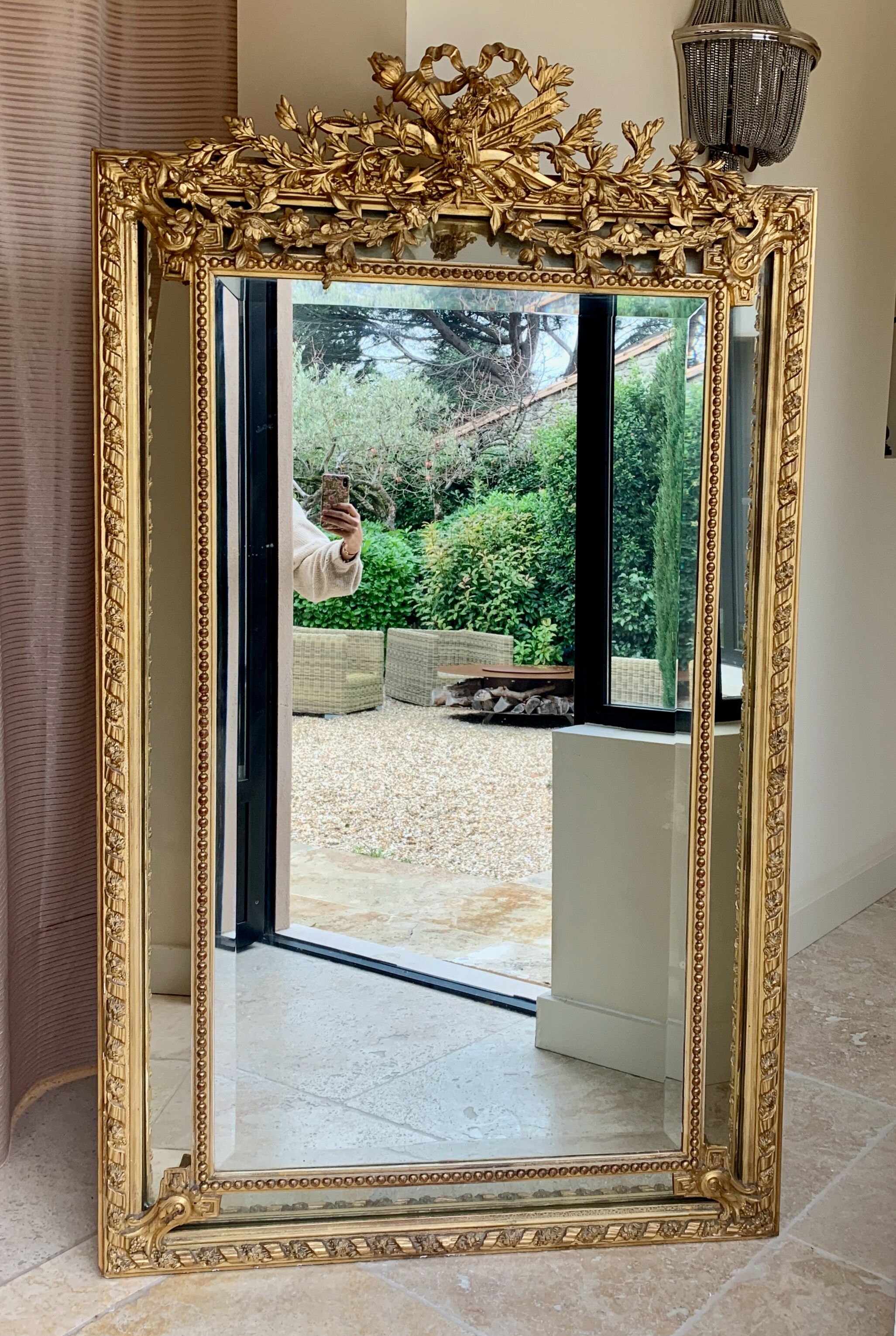 Large mirror style Louis XVI in gilded wood with parecloses xixth h: 165 cm