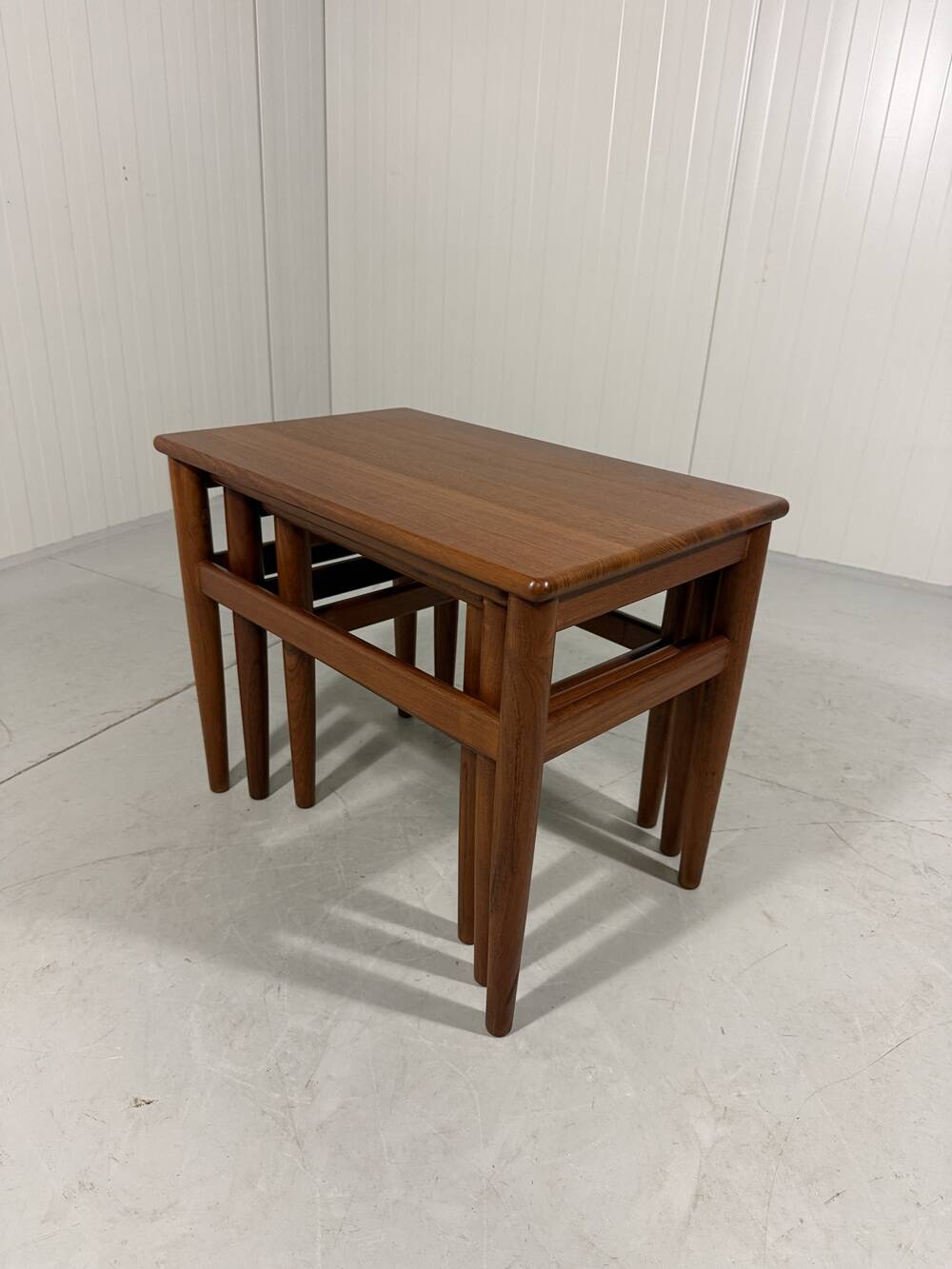Tables gigognes en teck Danemark années 1960
