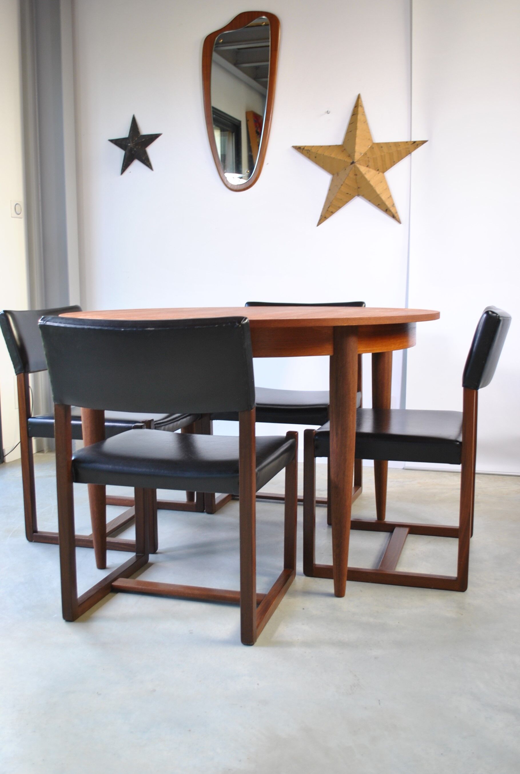 Table repas extensible en teck 1970