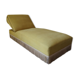 Classic daybed