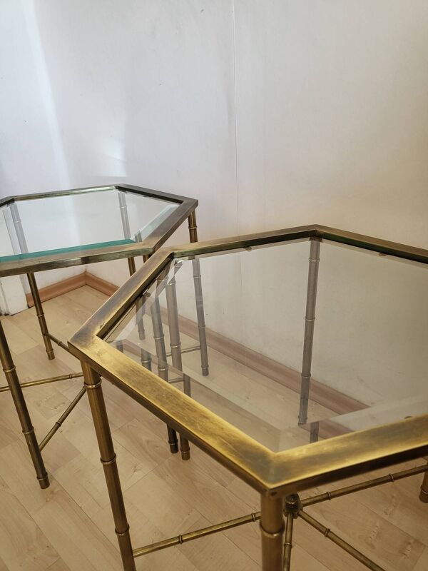 Paire de tables basses en faux bambou dans le goût de Bagues ca.1960.