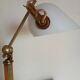 Lampe de bureau Laiton & Opaline satiné, femme à l'antique noeuds de rubans