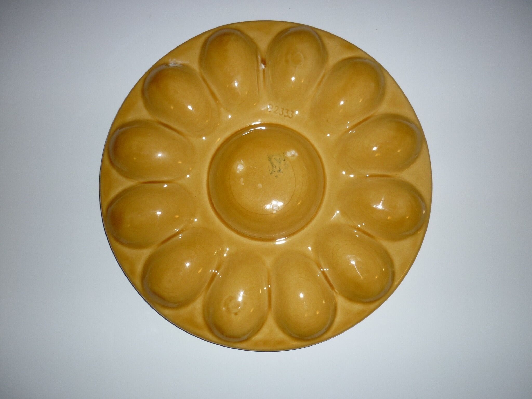 Assiette-plat de présentation pour oeufs