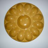 Presentation dish plate for eggs