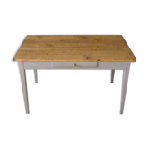 Farm table