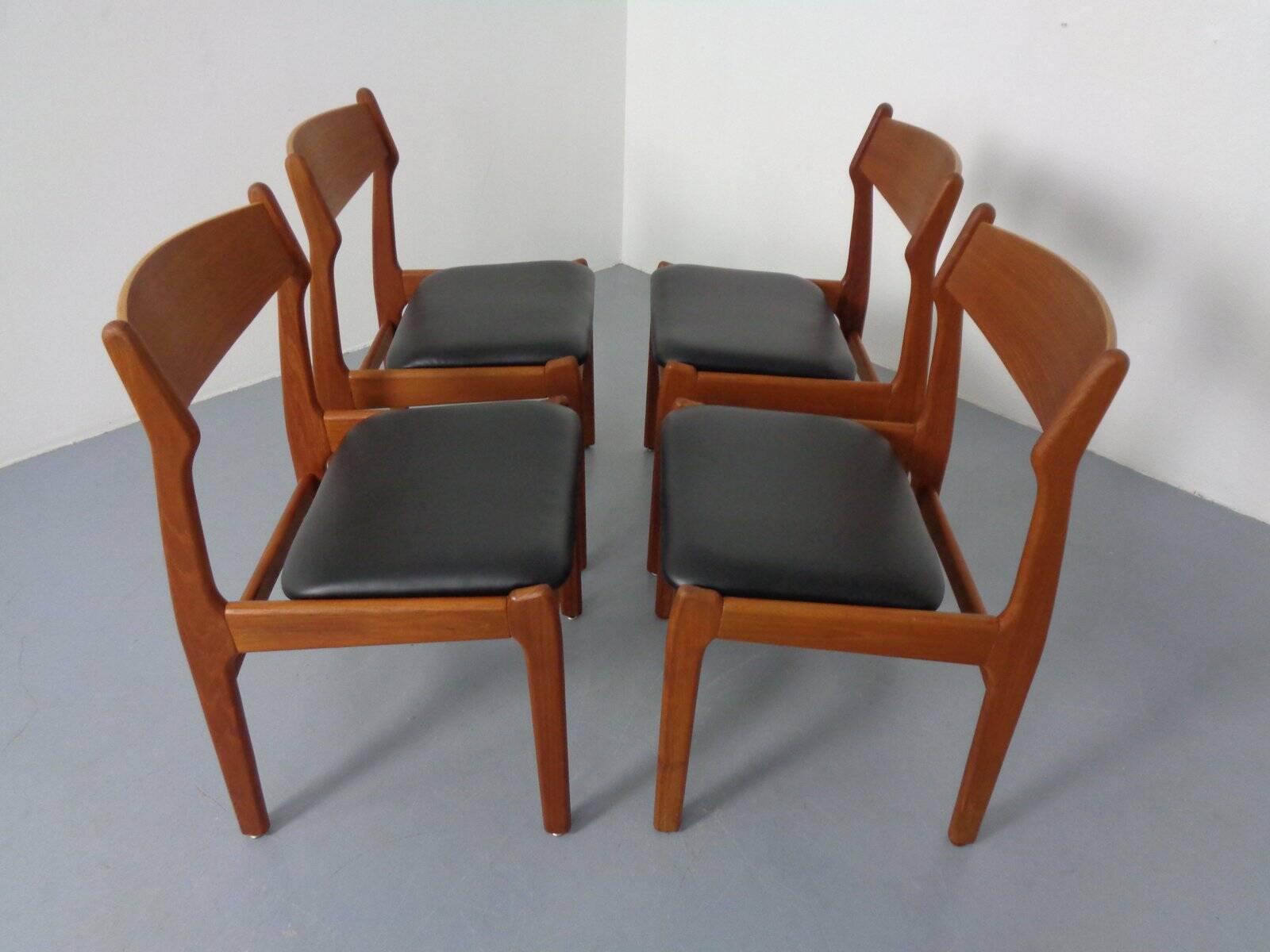 Teak dining chairs by Erik Buch for Od Møbler, 1960s, set of 4.