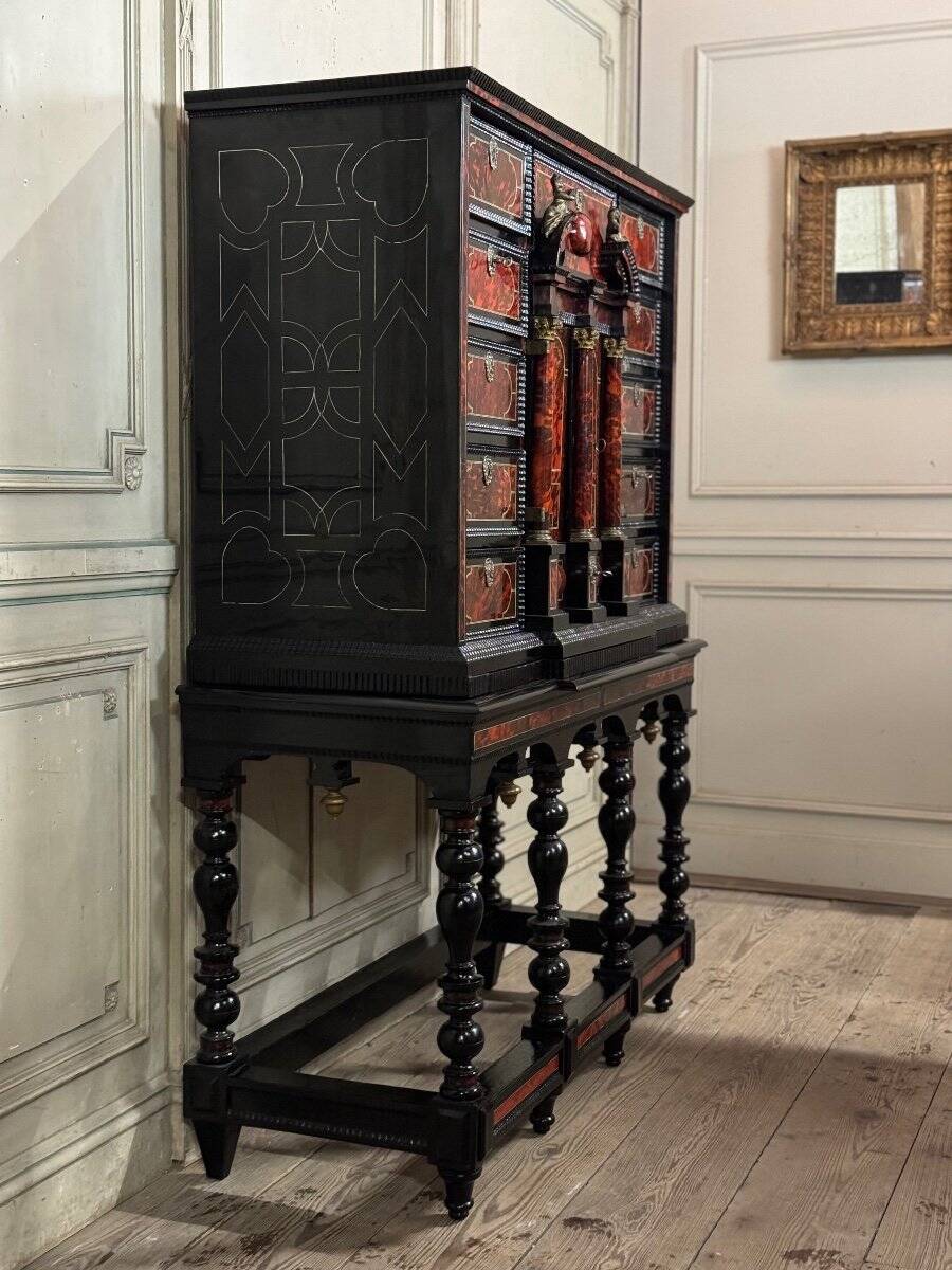 Important Antwerp cabinet in tortoiseshell, ebony and bronze, 17th century