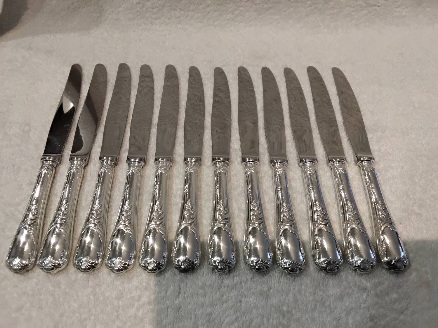 12 silver plated table knives, Christofle goldsmith, Marly model