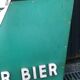 Enseigne publicitaire de bière