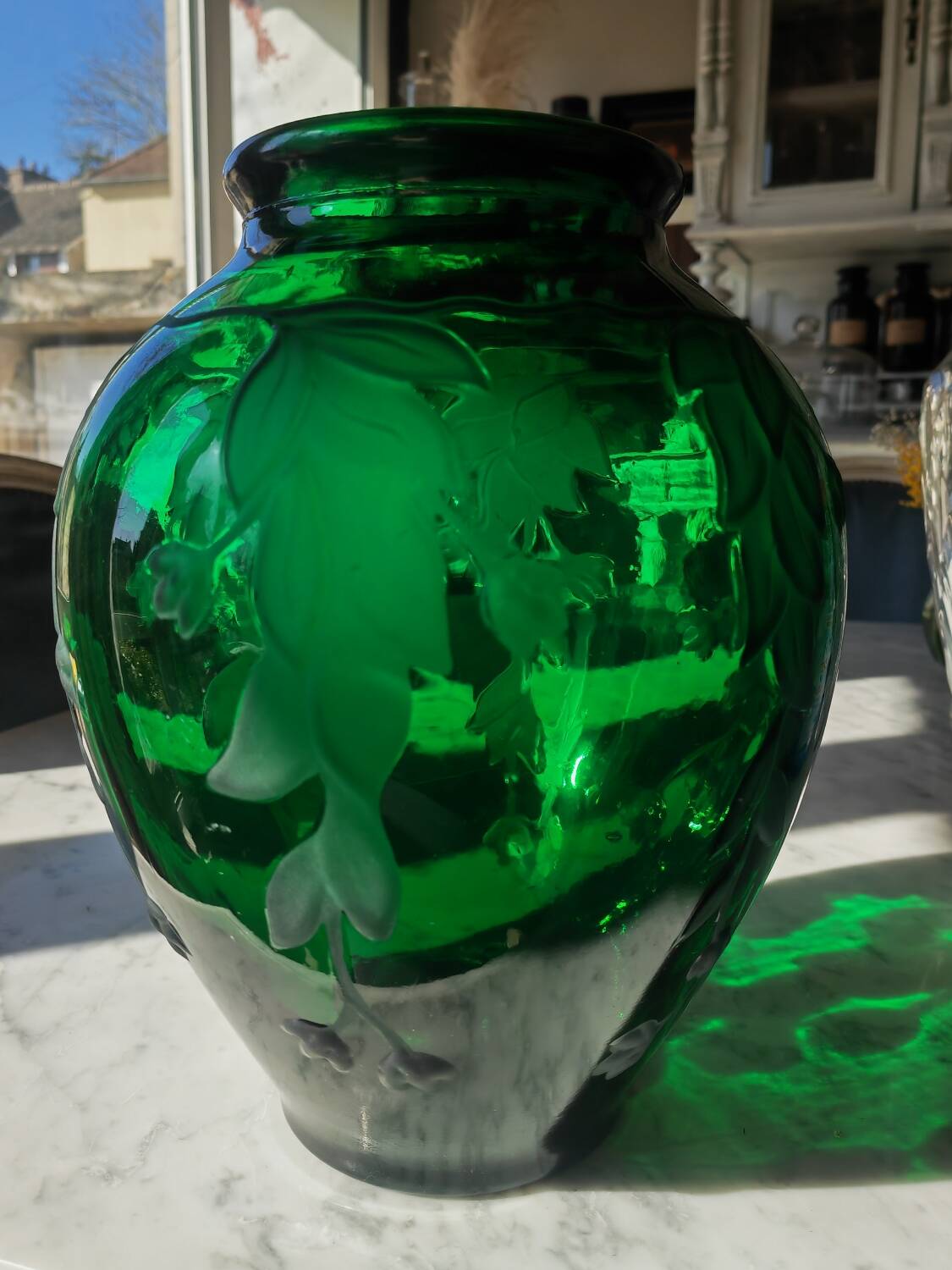 Art Deco emerald vase