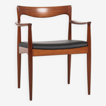 Midcentury Danish chair with armrests in teak and new skai by Arne Vodder for Vamo 1960s