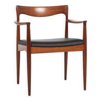 Midcentury Danish chair with armrests in teak and new skai by Arne Vodder for Vamo 1960s