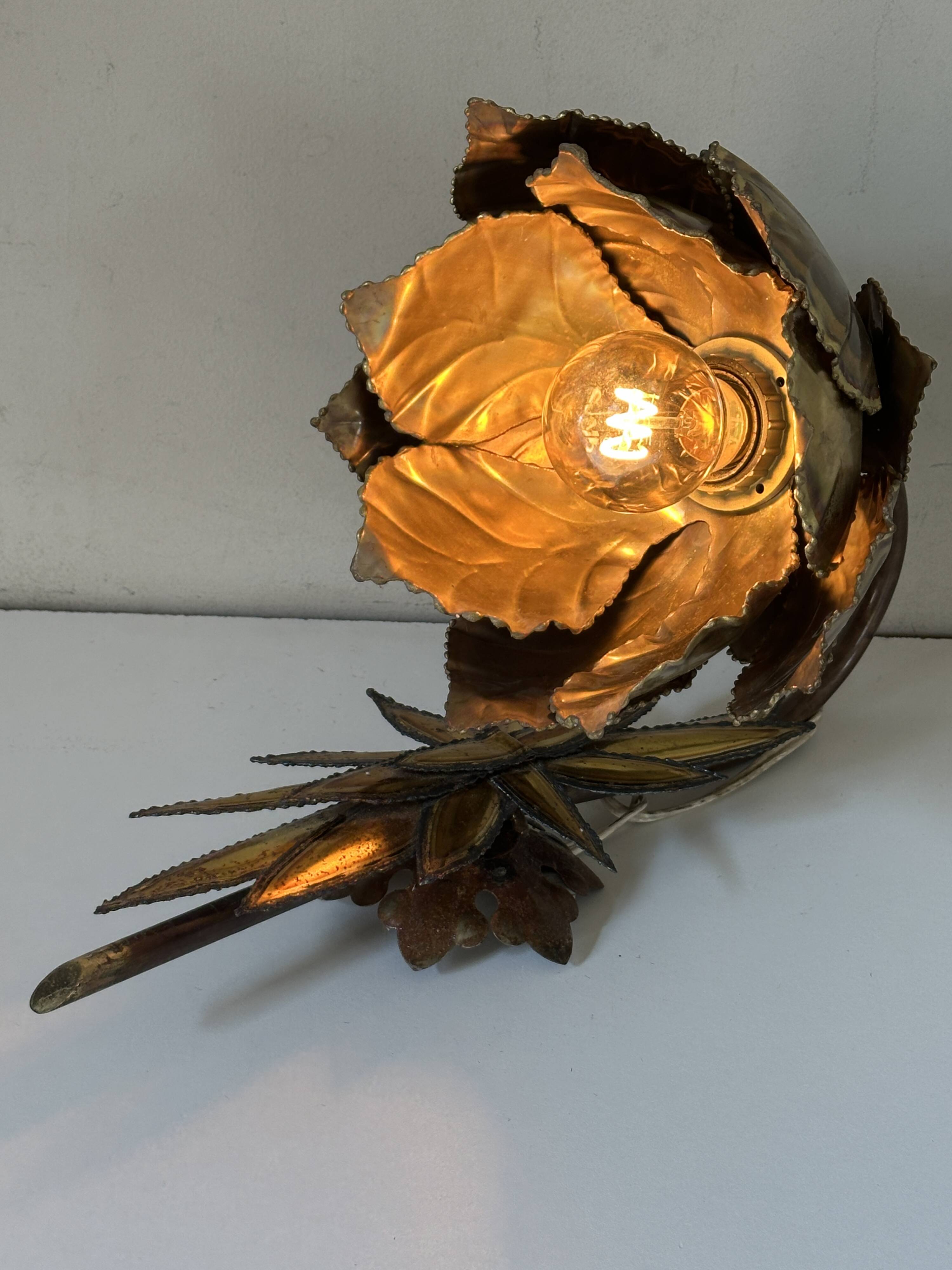 Vintage 70s gold Jansen style wall lamp