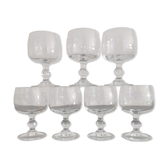 Set of 7 white wine glasses on crystal legs decorated with grapes and vine branches Luminarc