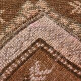 2x2 Brown Pink Classic Vintage Rug, 48x75Cm