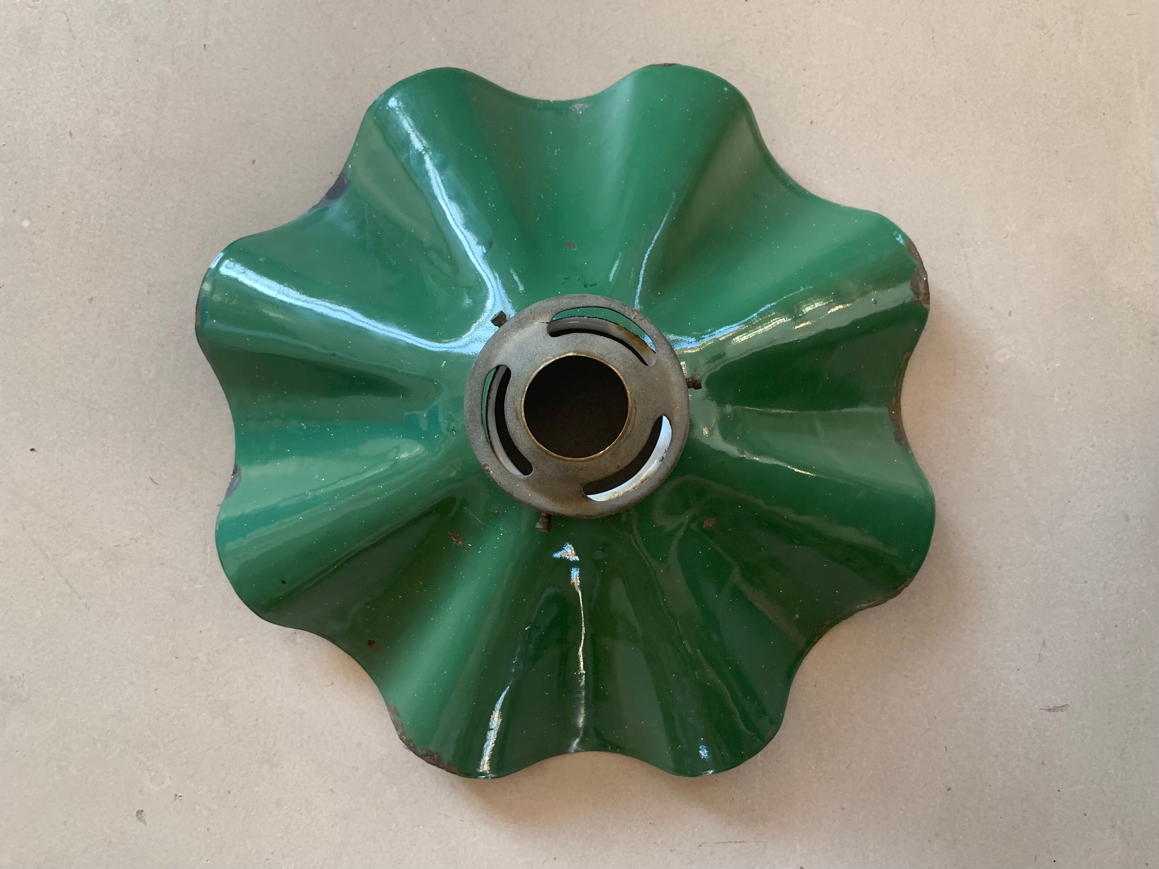 Old enamelled sheet metal bowl