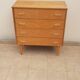 Commode vintage pieds fuseaux