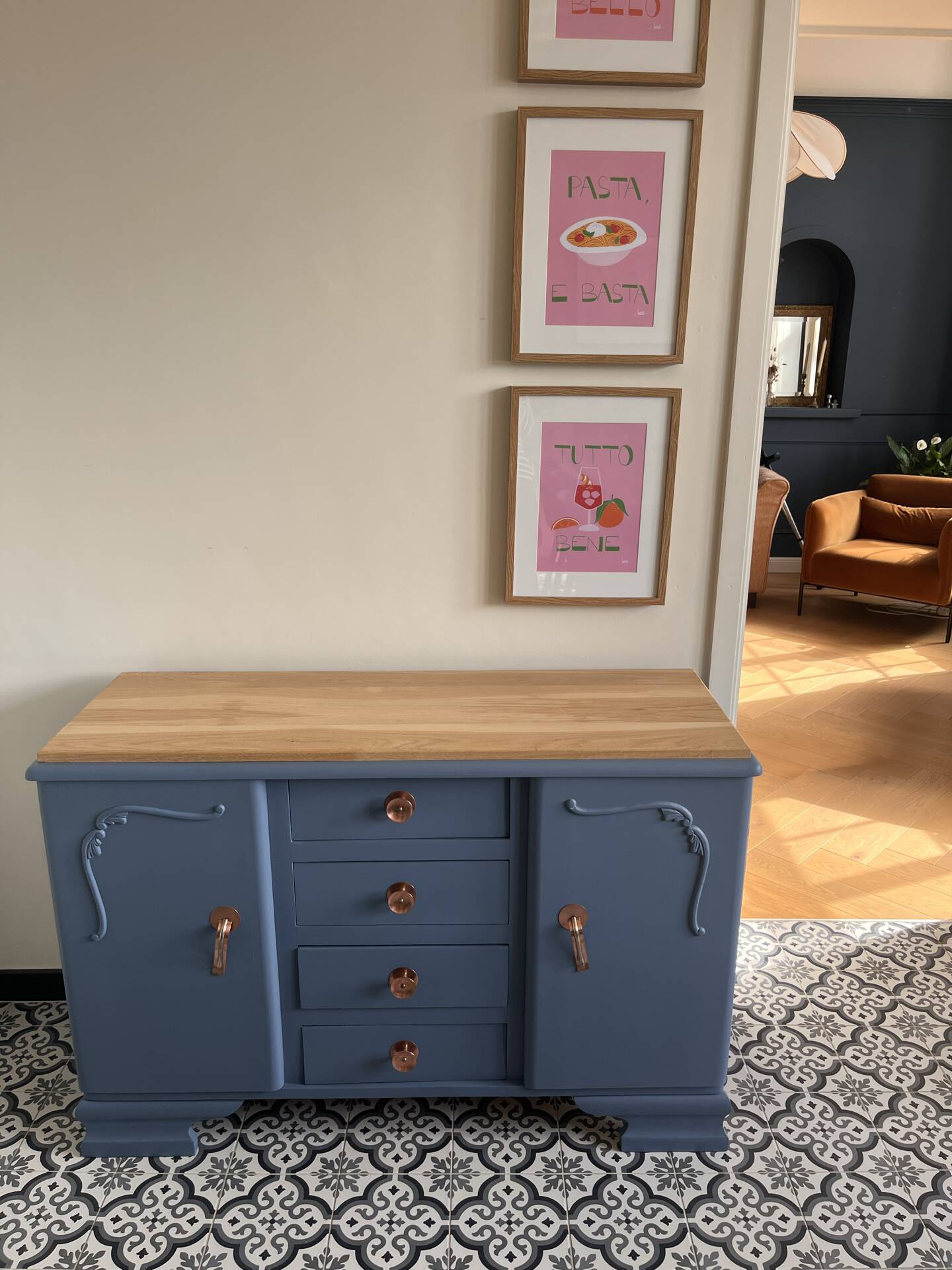 Vintage chest of drawers