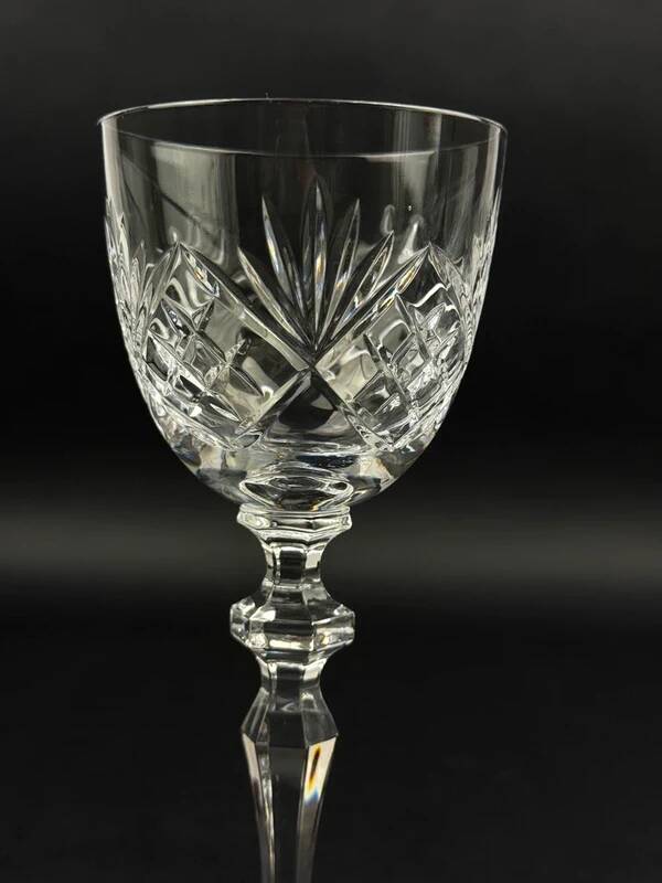 4 cut crystal wine glasses – Artisanat de Lorraine
