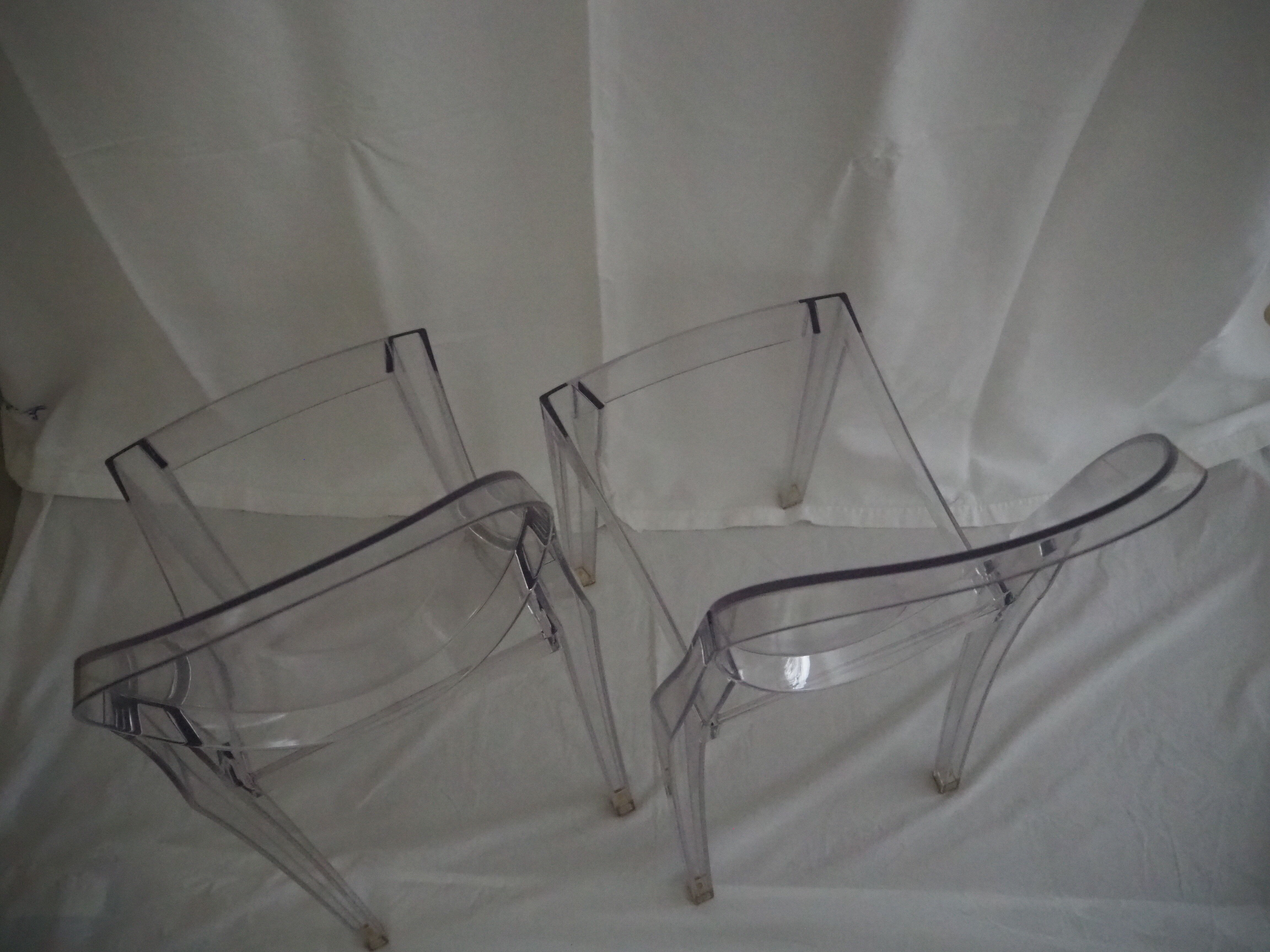 Pair of stackable chairs Victoria Ghost by Philippe Starck, Kartell