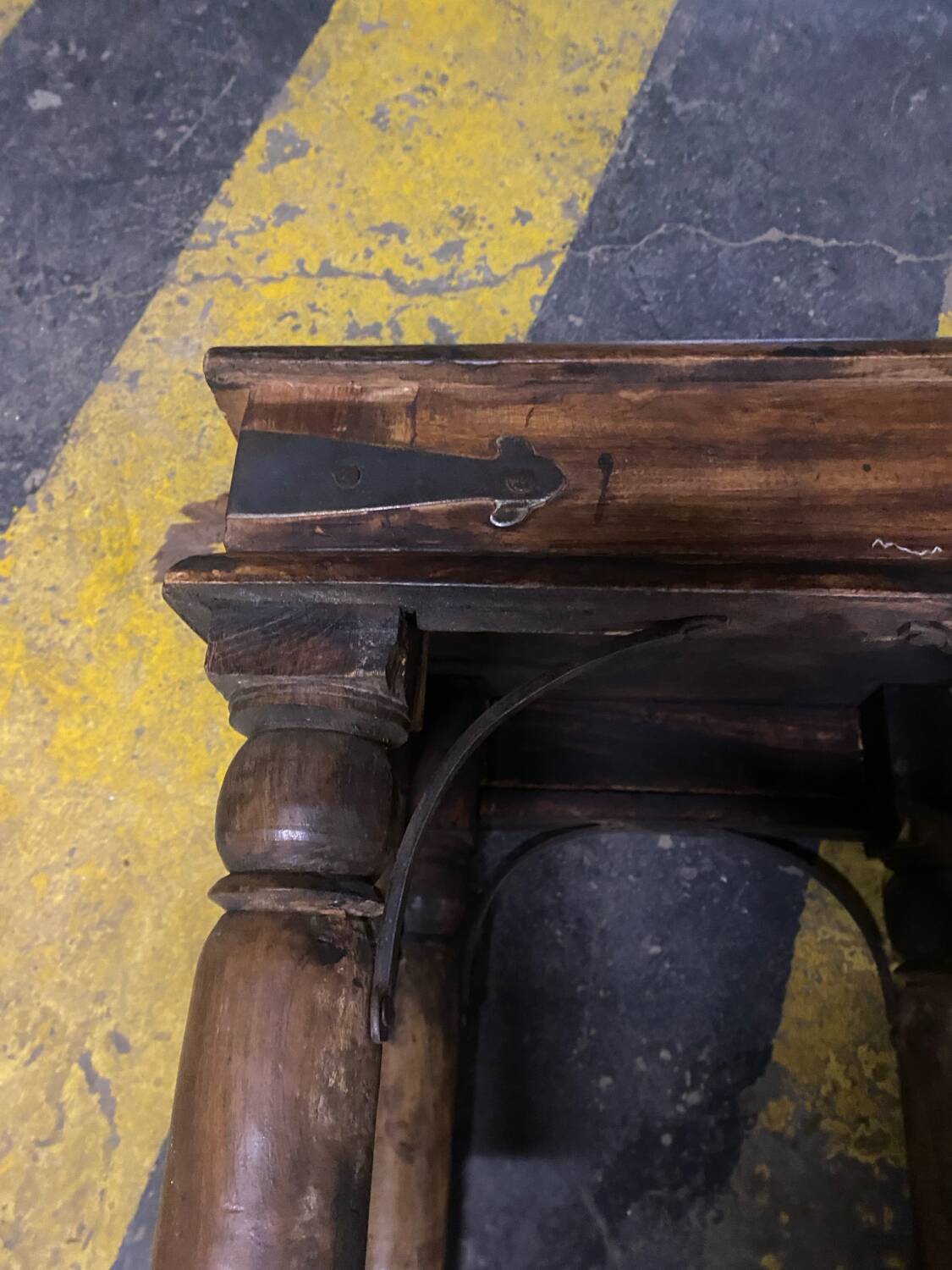 Mango wood coffee table