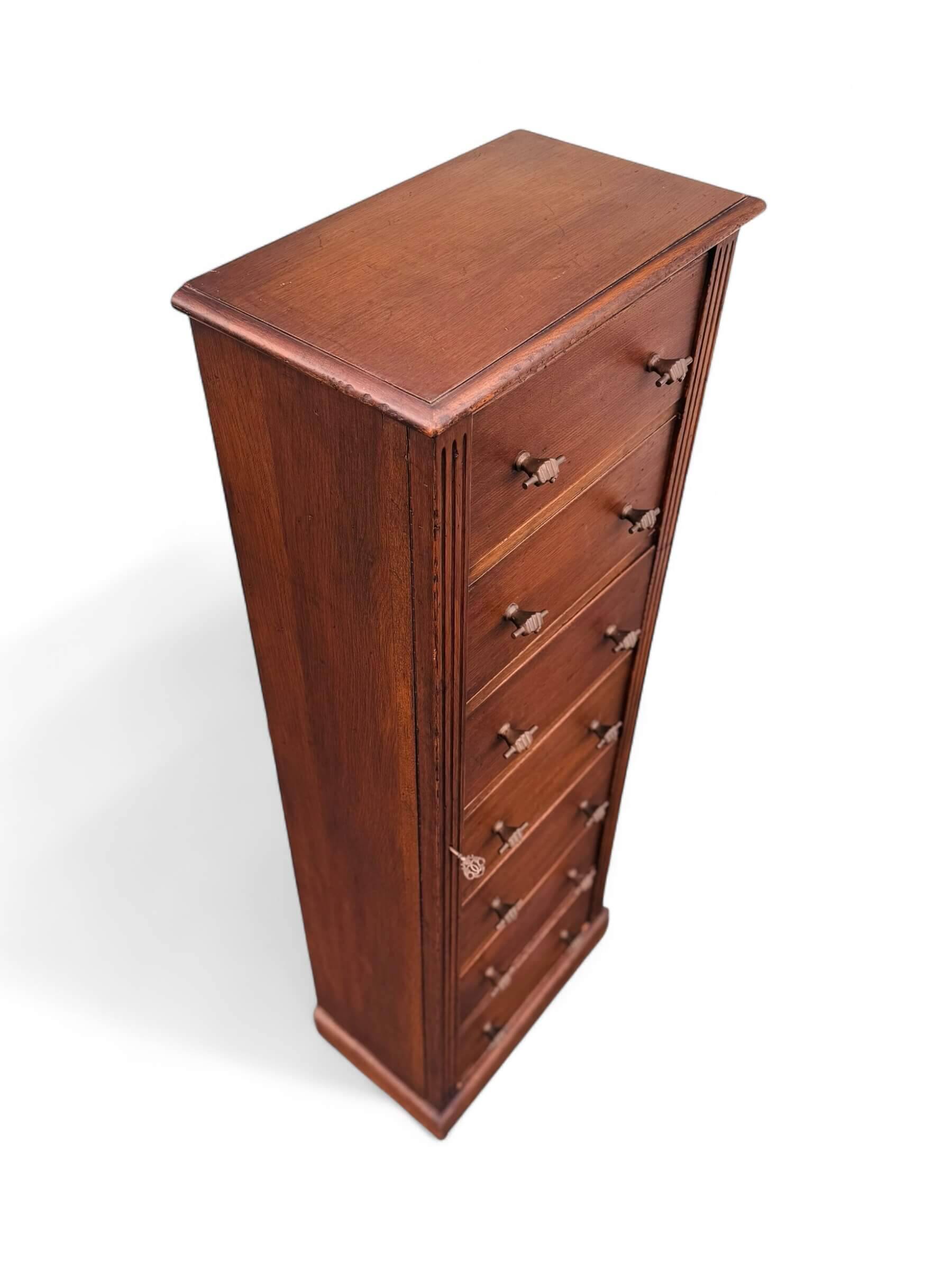 Meuble semainier ancien, début XXème