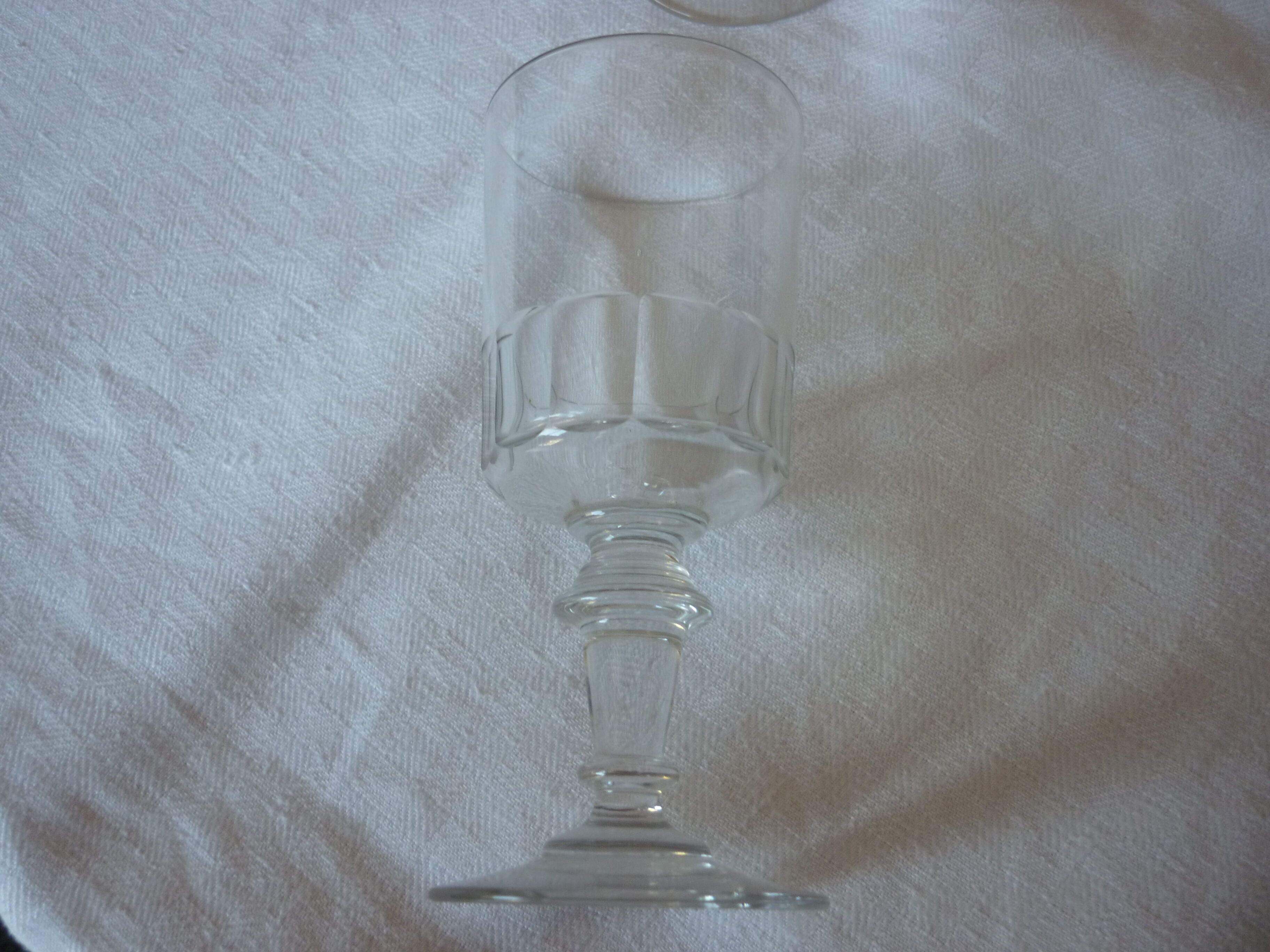 7 glasses a wine, port hilled so-called "mirabeau"