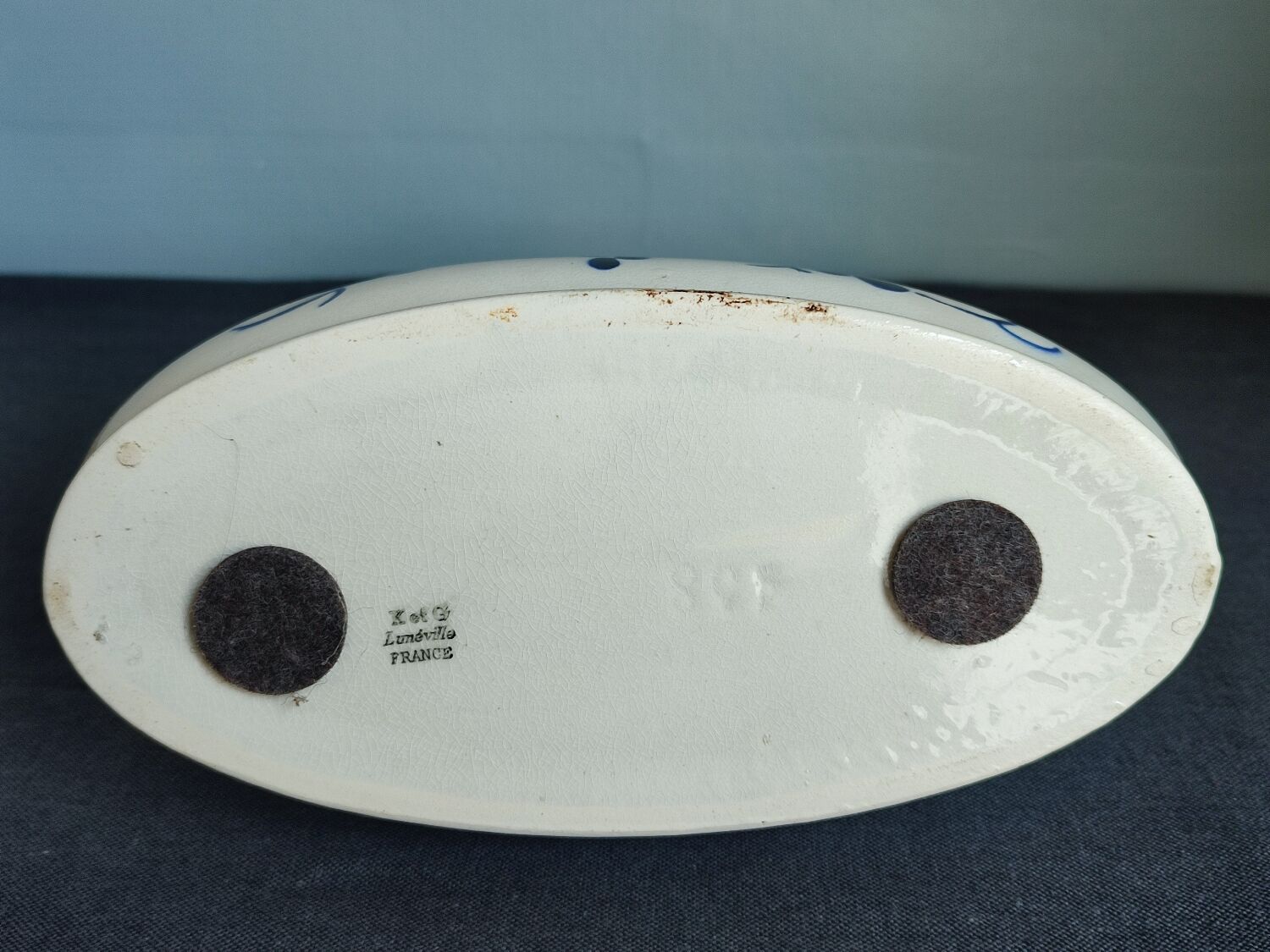 Old ceramic pot cache Lunéville art deco