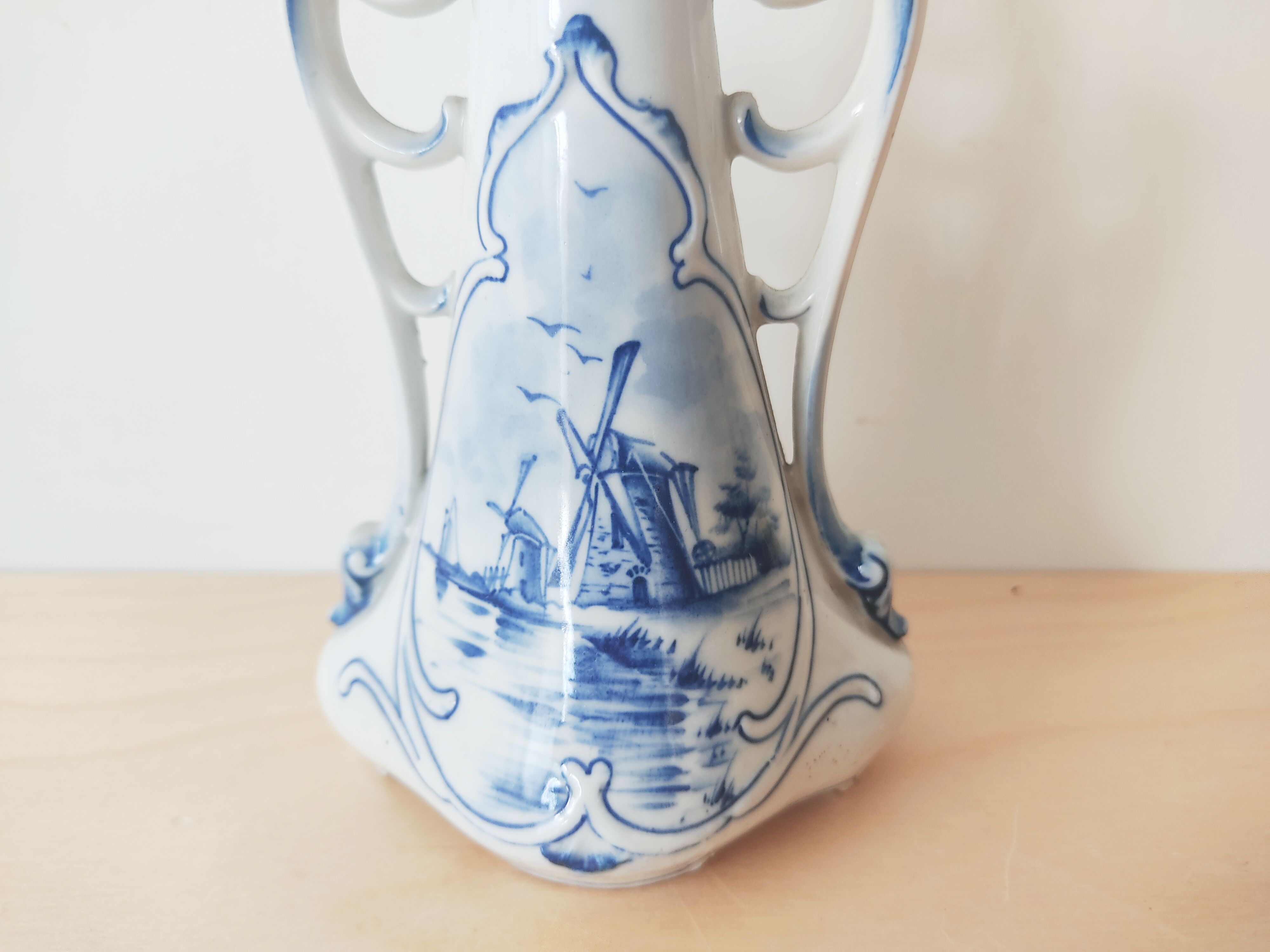 Bougeoir delft avec décor moulins
