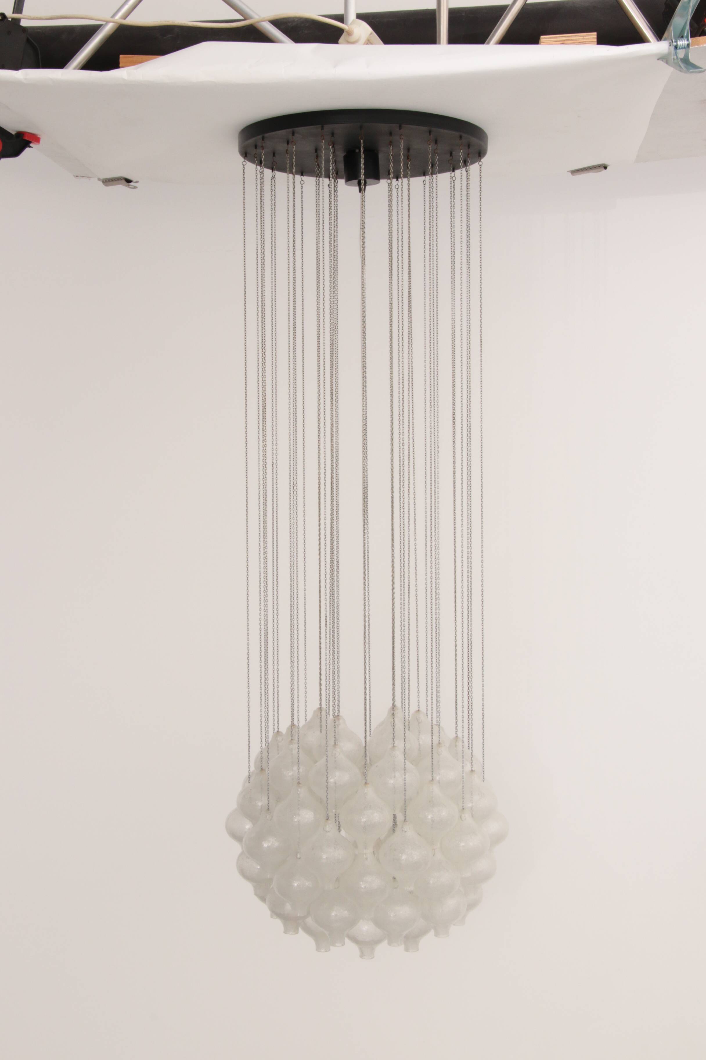 Kalmar 'Tulipan' Chandelier Pendant Light, Blown Glass, 1970