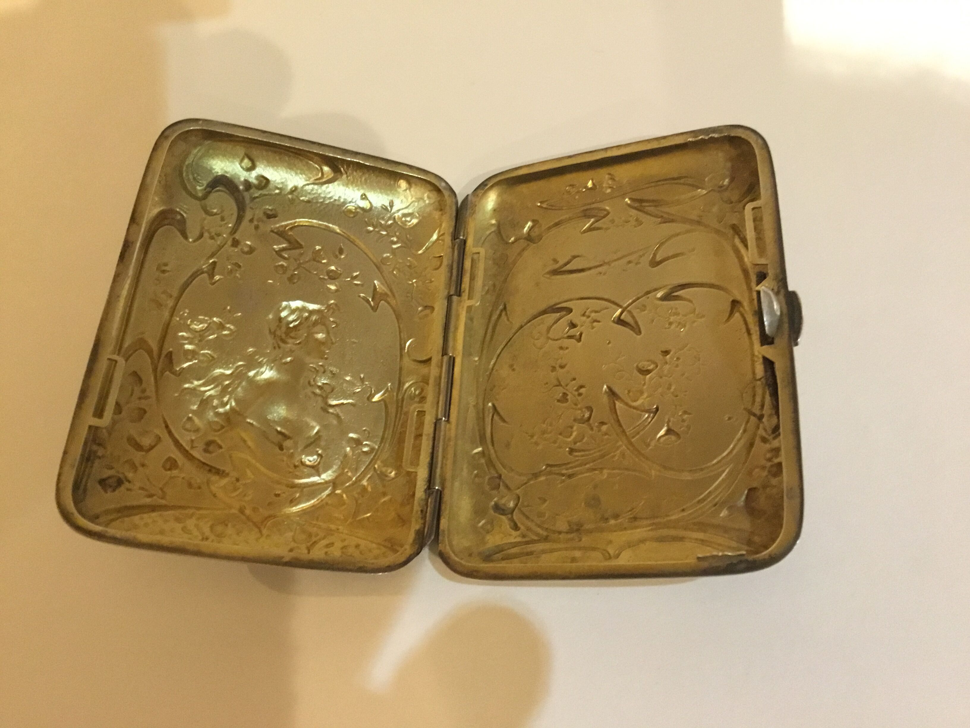 Pill box (cigarettes) early 20th period Art Deco silver