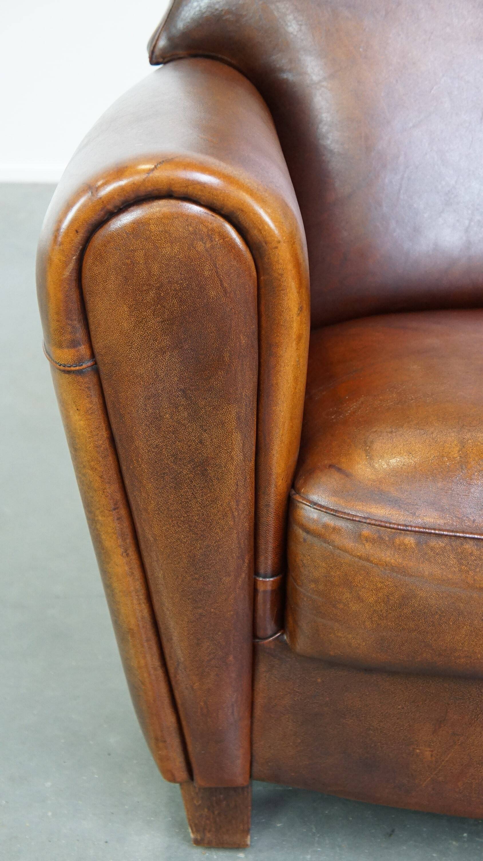 Large sheep leather design armchair