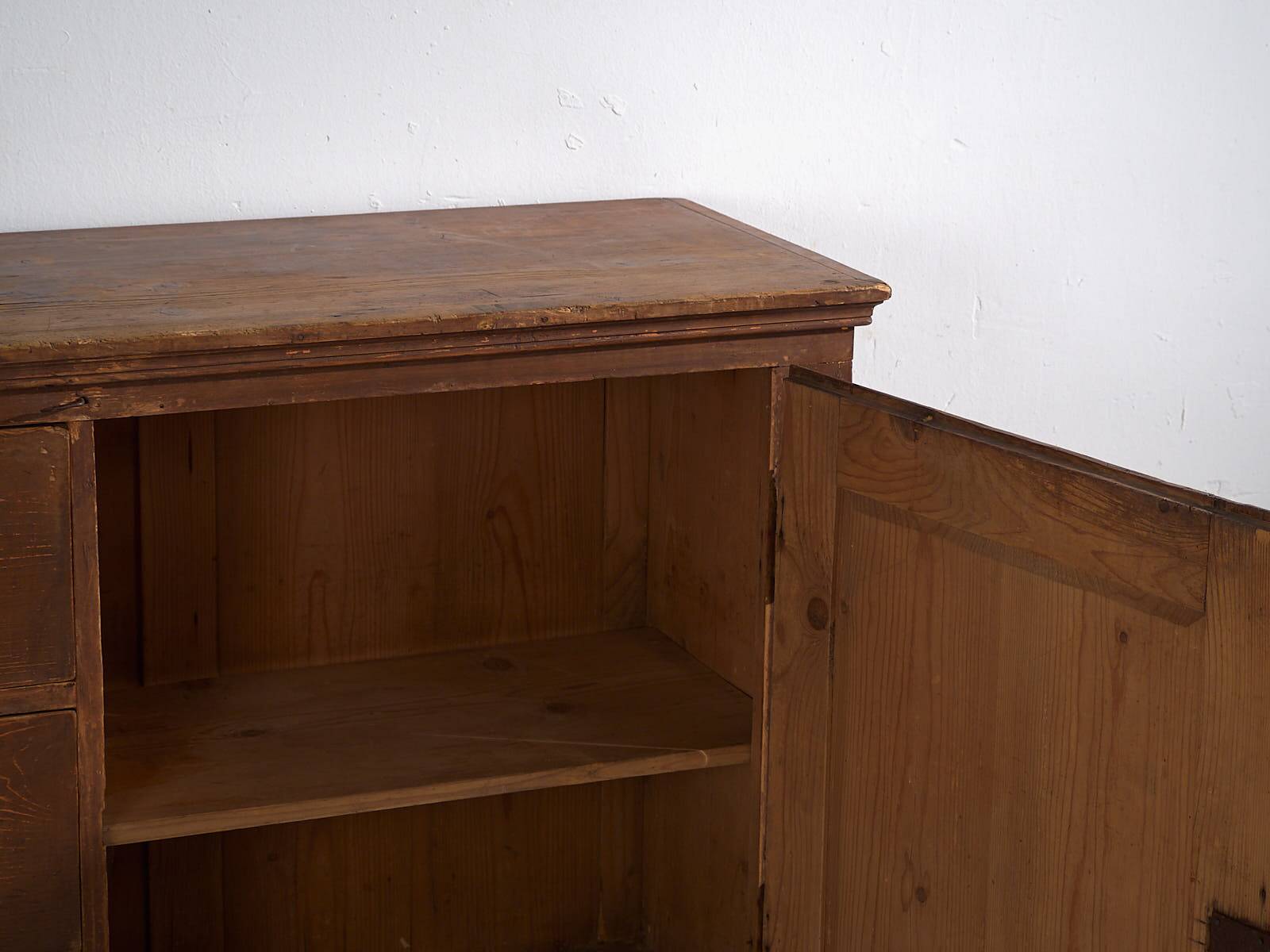 Large antique chest of drawers (circa 1920)