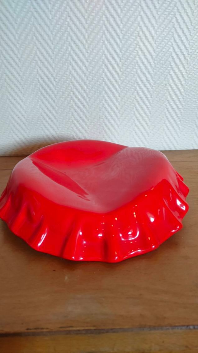 Large empty pocket ceramic capsule shape of jp peiré