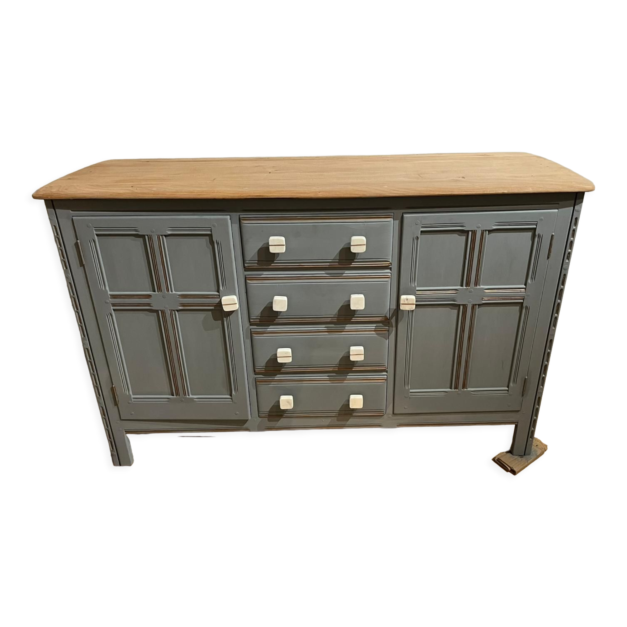 Solid wood sideboard