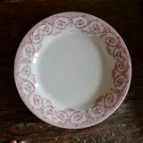 6 assiettes en terre de fer