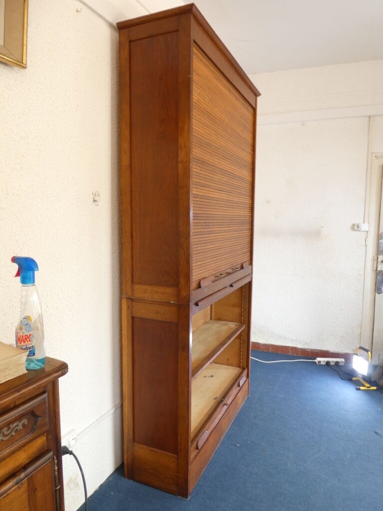 Cabinet administration curtains