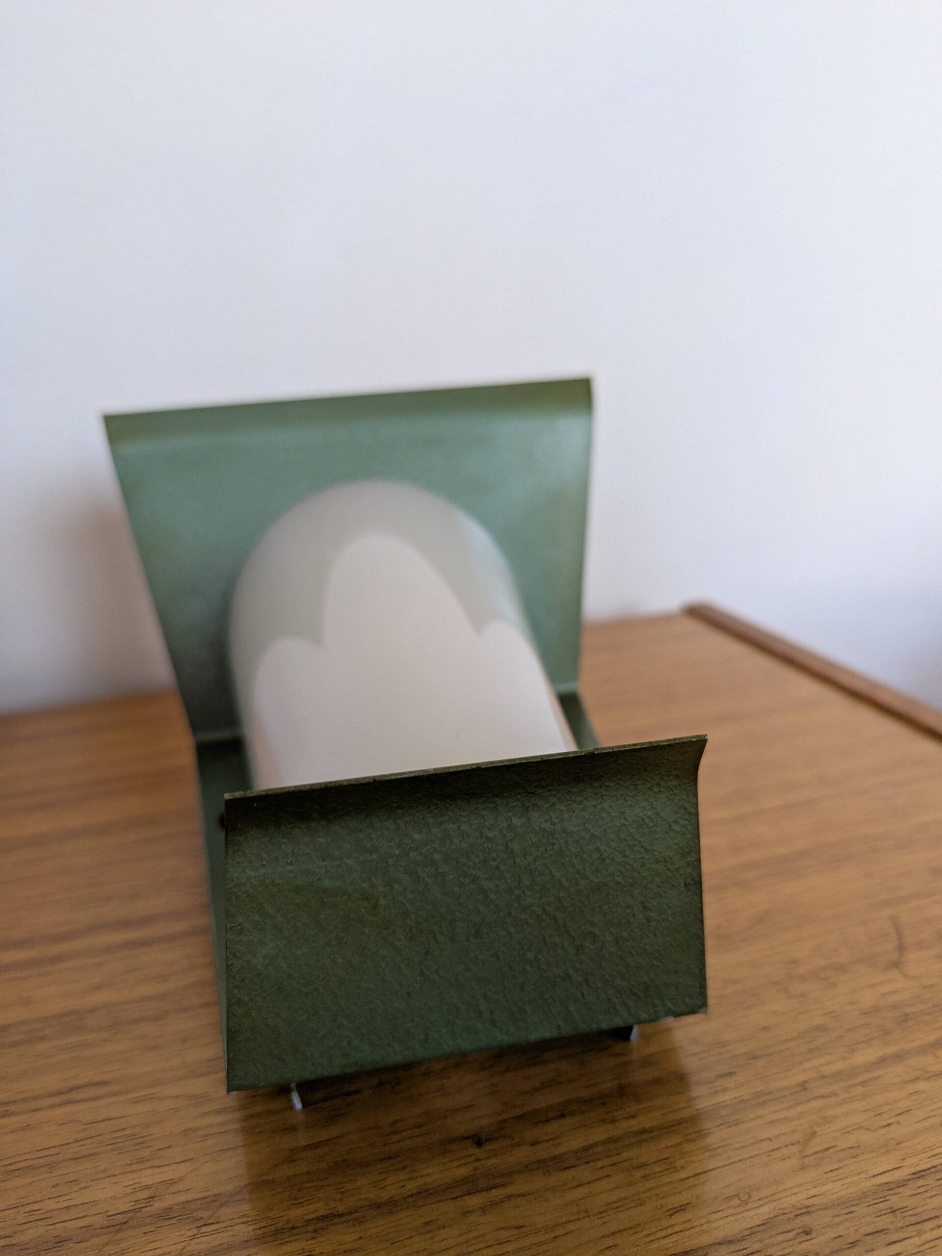 Pair of wall lights from the 50s/60s, metal and perspex.