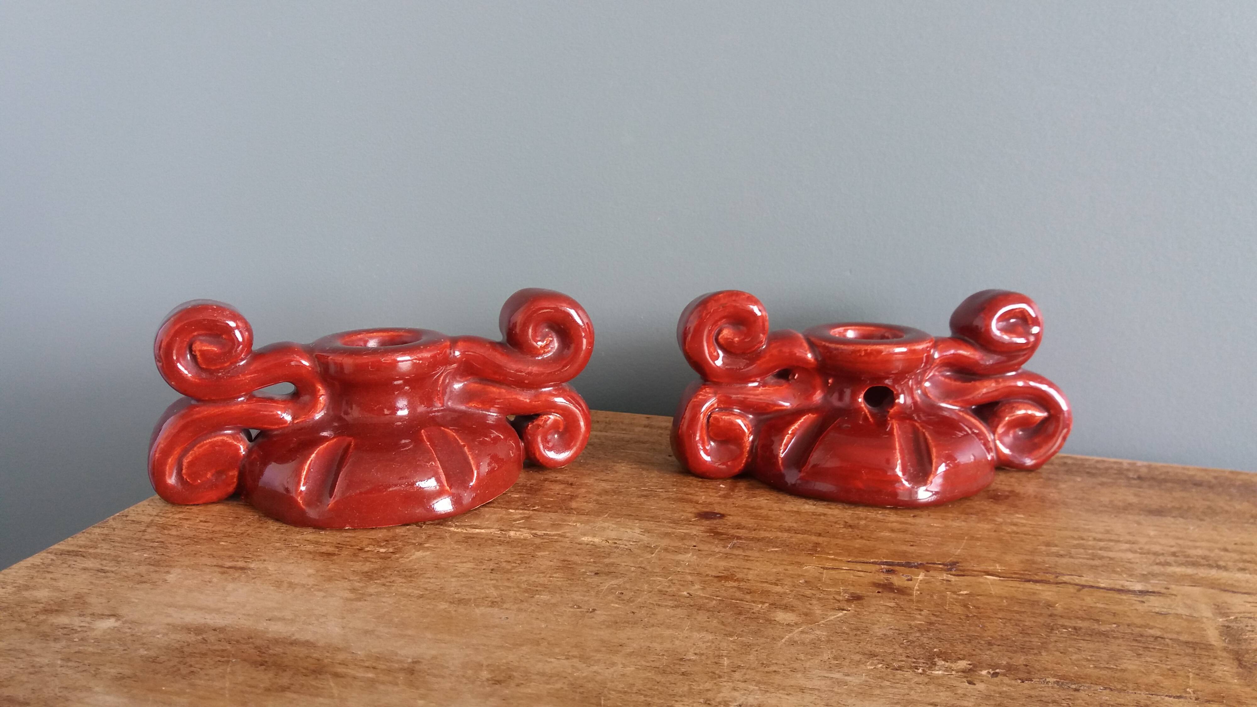 Bougeoirs en céramique artisanale bordeaux