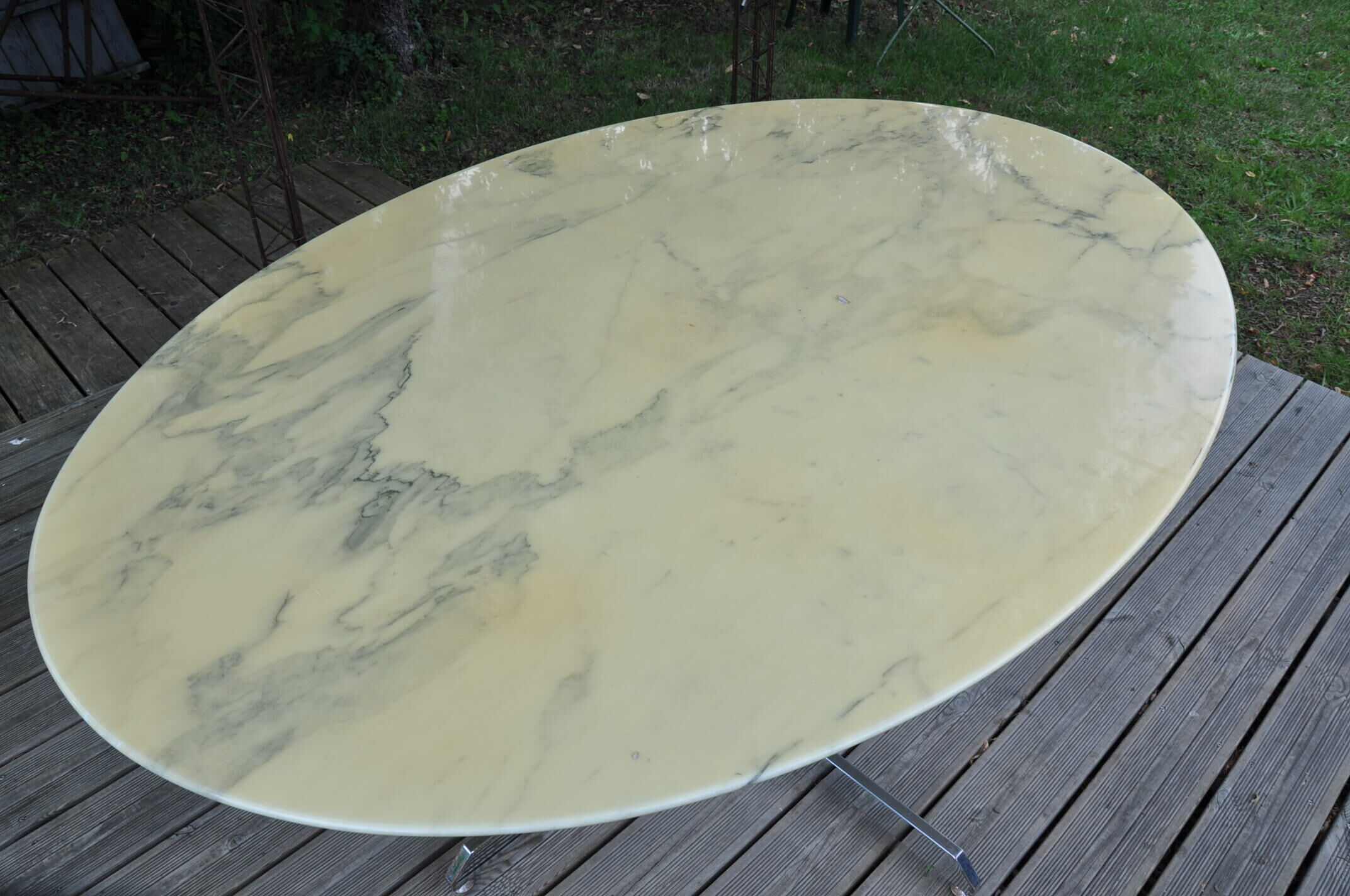 Meal table, oval, marble, 70