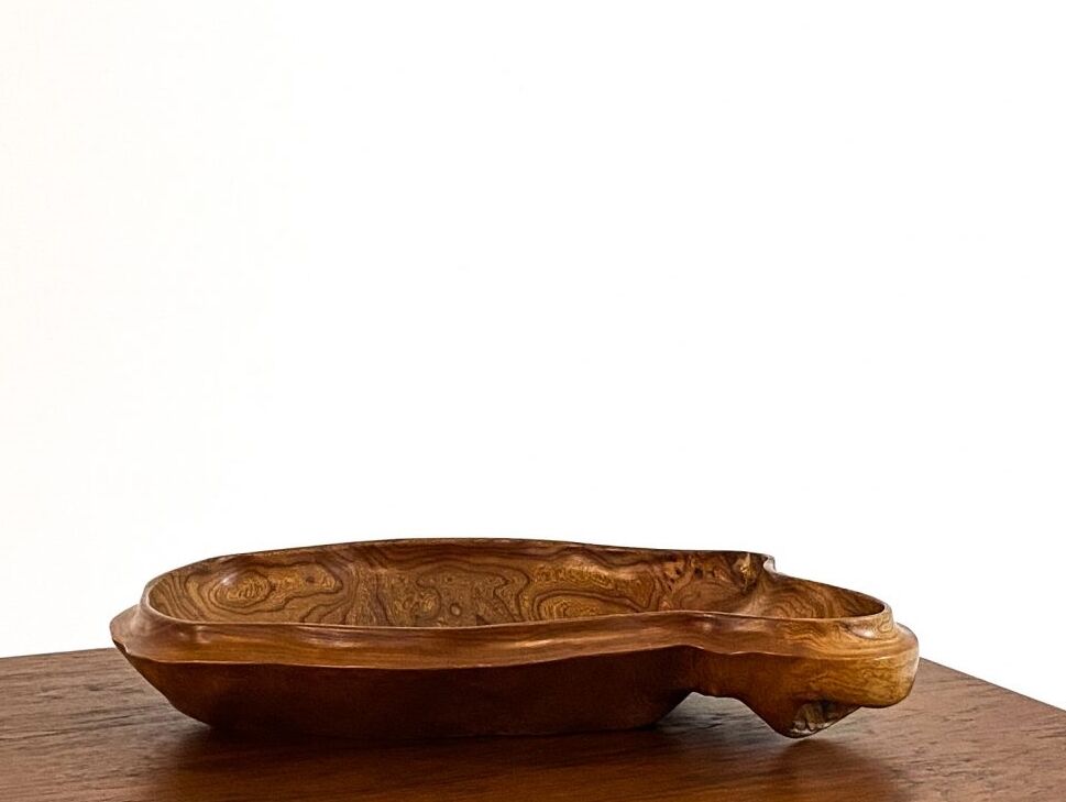 Vide poche, en bois massif et dense, artisanat suédois, années 30-50.