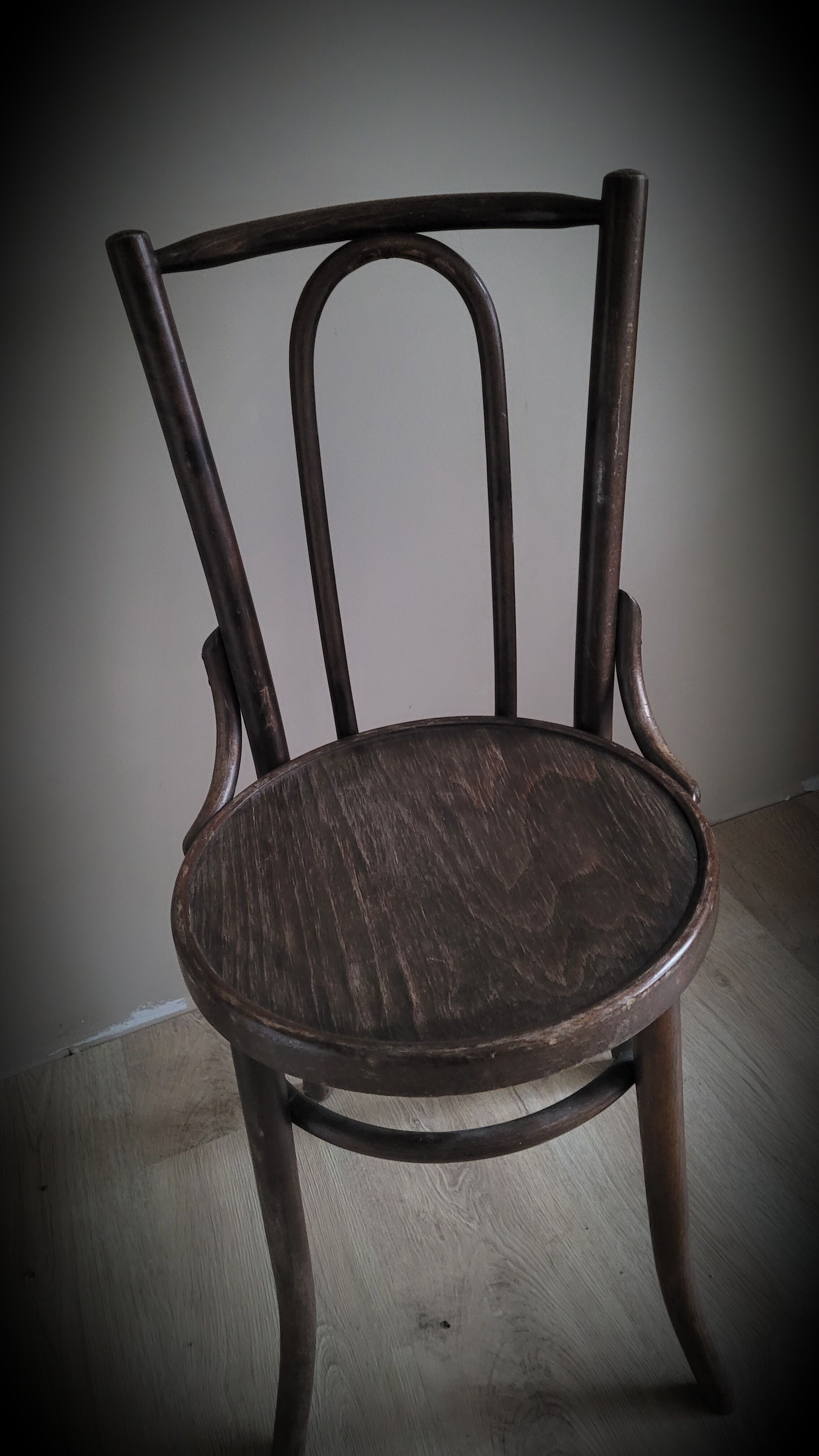 Bistro sitting chair