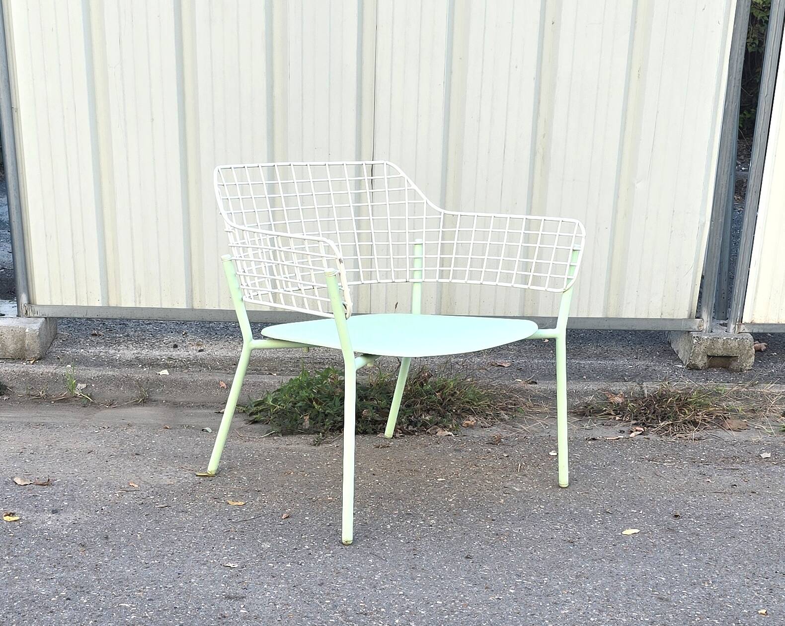 Pair of Lyze armchairs, EMU