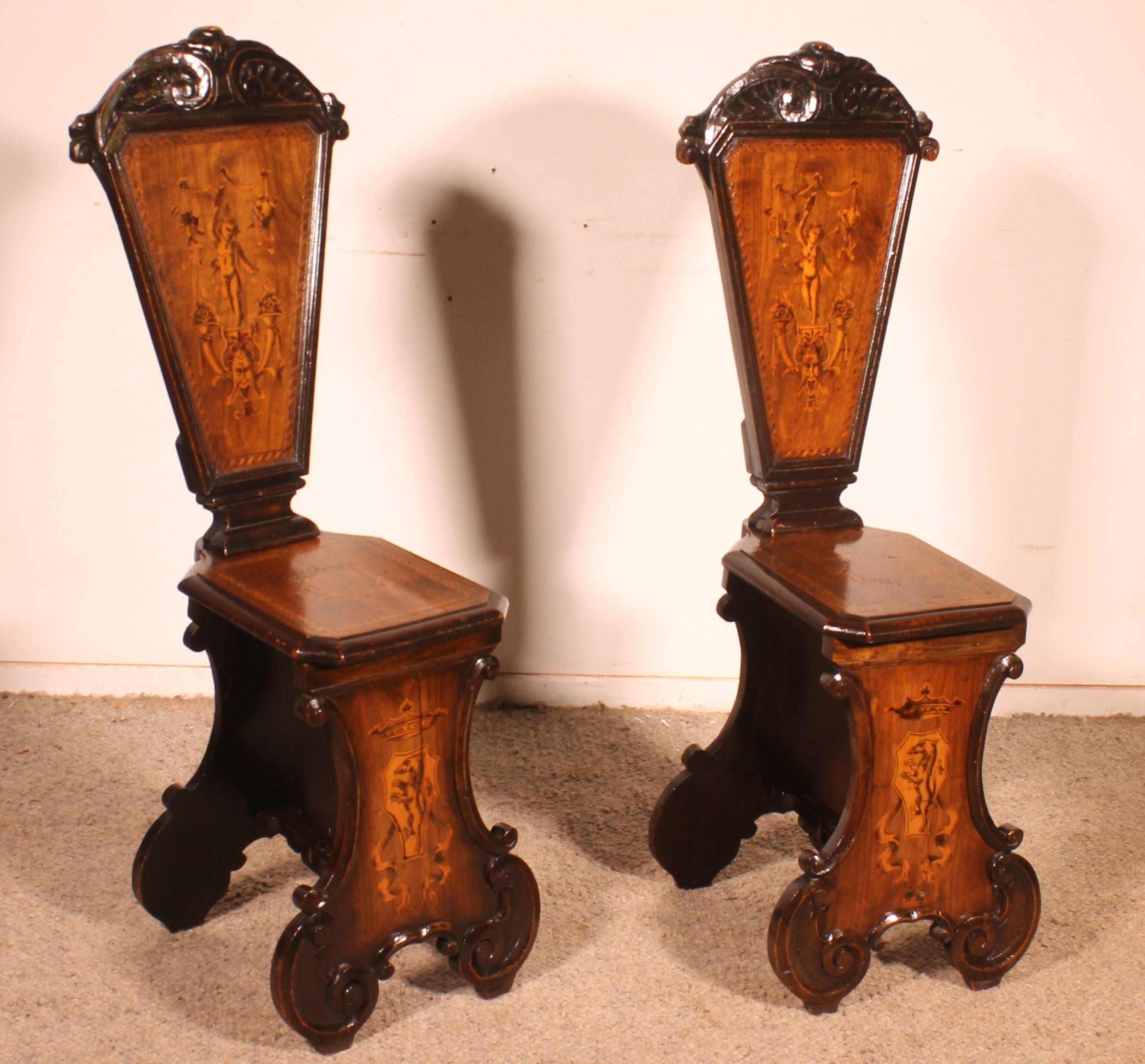 pair of stools in walnut and marquetry - 19th century